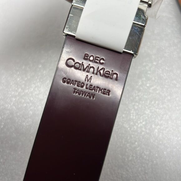 Calvin Klein Women's Two-in-One Reversible CK Monogram Plaque Buckle Dress Belt - Picture 7 of 9